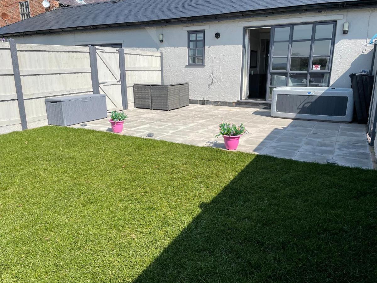 Dwylig Isa Holiday Cottages Rhuddlan Exterior foto
