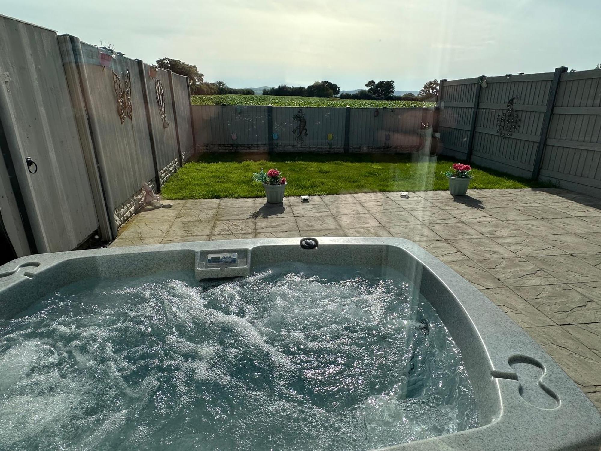 Dwylig Isa Holiday Cottages Rhuddlan Exterior foto